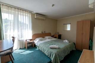 Отель Noviz hotel Пловдив Двухместный номер эконом-класса с 1 кроватью или 2 отдельными кроватями-2